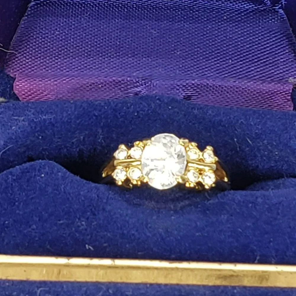 1980's Women's‎ Faux Diamond Ring Size 5